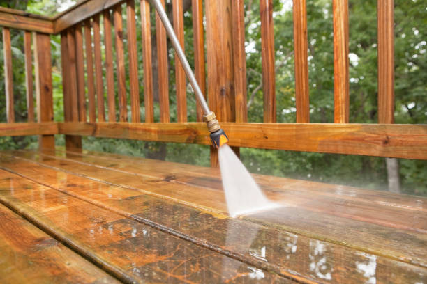 Best Pool Deck Cleaning  in Cleveland, FL